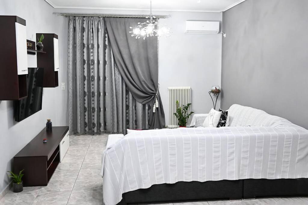Lili'S Apartment Елефсина Екстериор снимка
