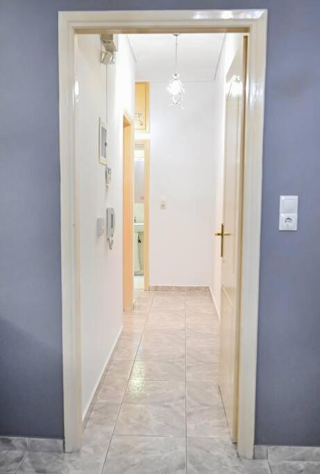 Lili'S Apartment Елефсина Екстериор снимка