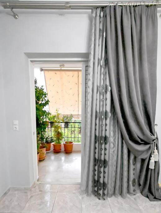 Lili'S Apartment Елефсина Екстериор снимка
